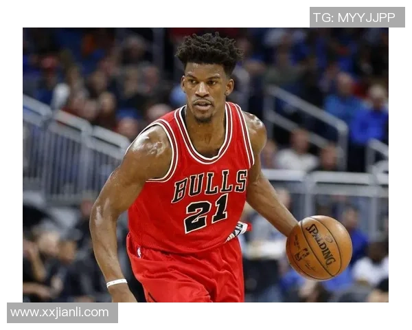 吉米巴特勒领衔热火队奋战季后赛展现超强竞争力与团队精神